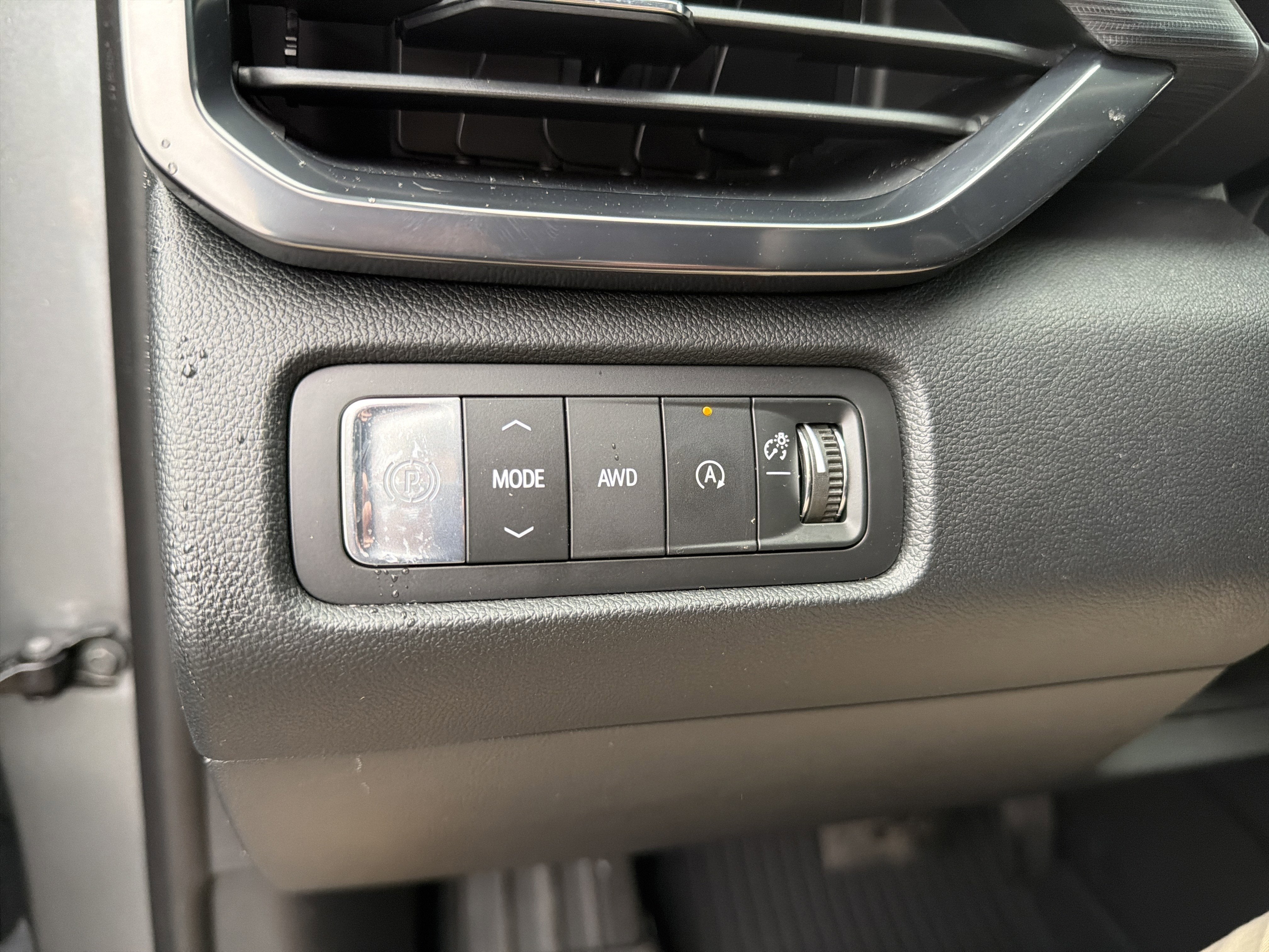 2026 GMC ACADIA AWD AT4