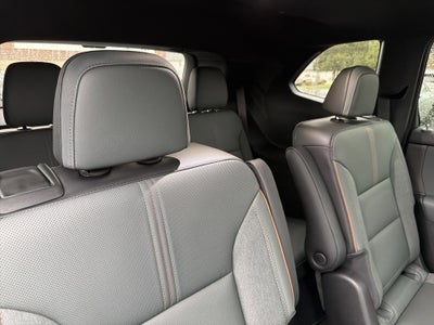 2026 GMC ACADIA AWD AT4