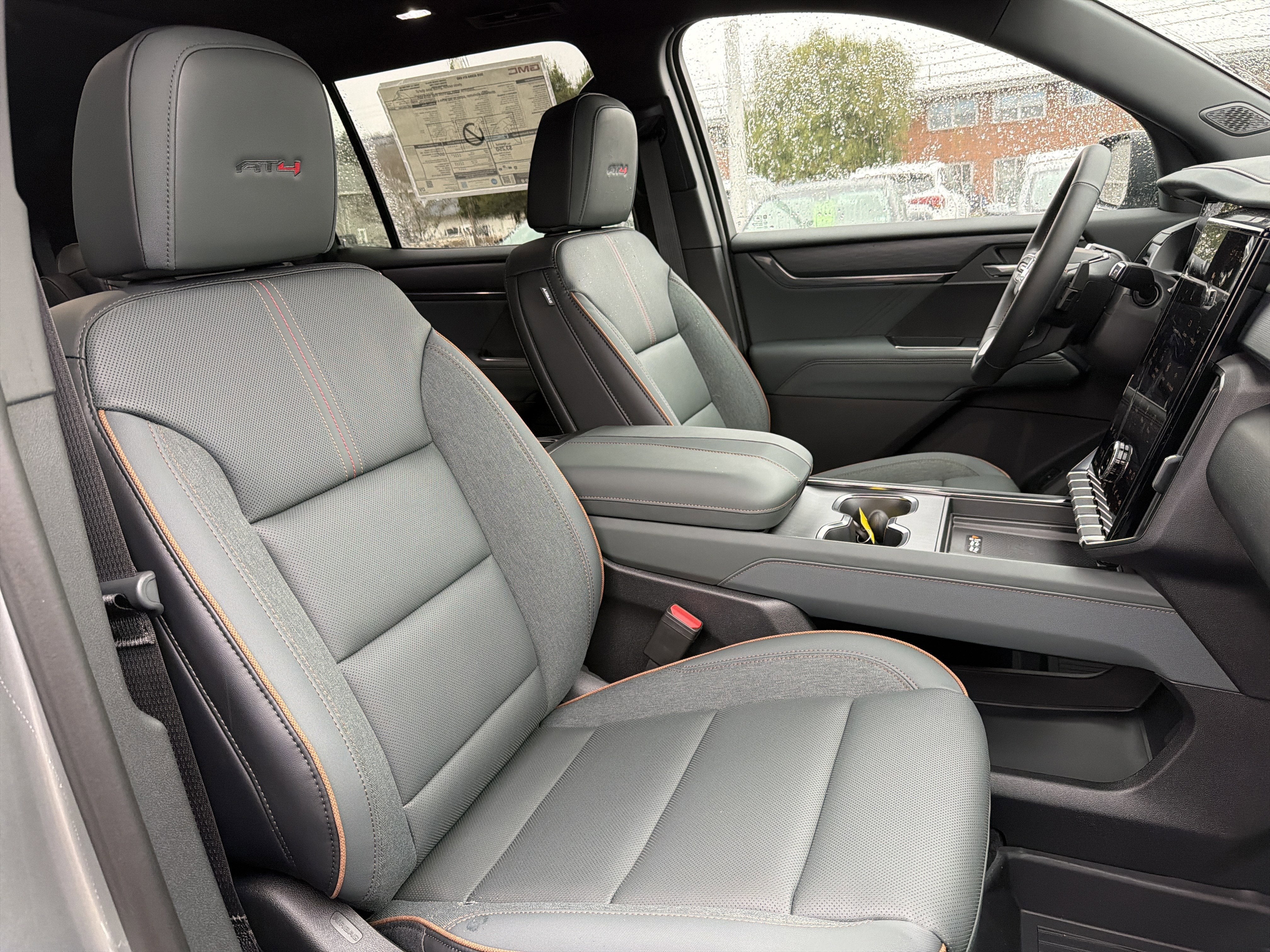2026 GMC ACADIA AWD AT4