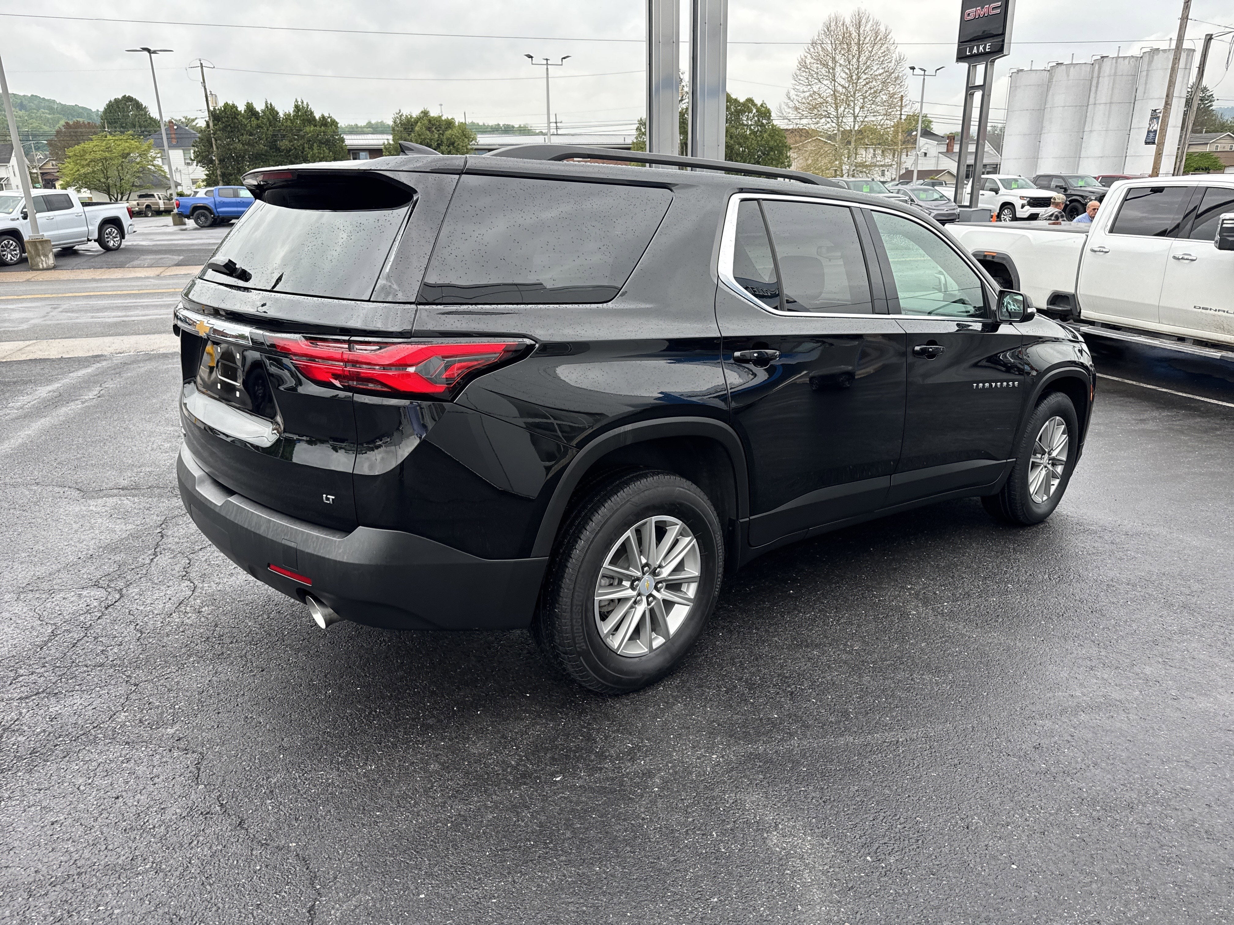 2023 Chevrolet TRAVERSE LT