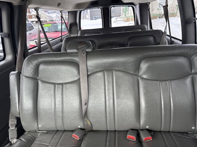 2005 Chevrolet EXPRESS 3500 BASE