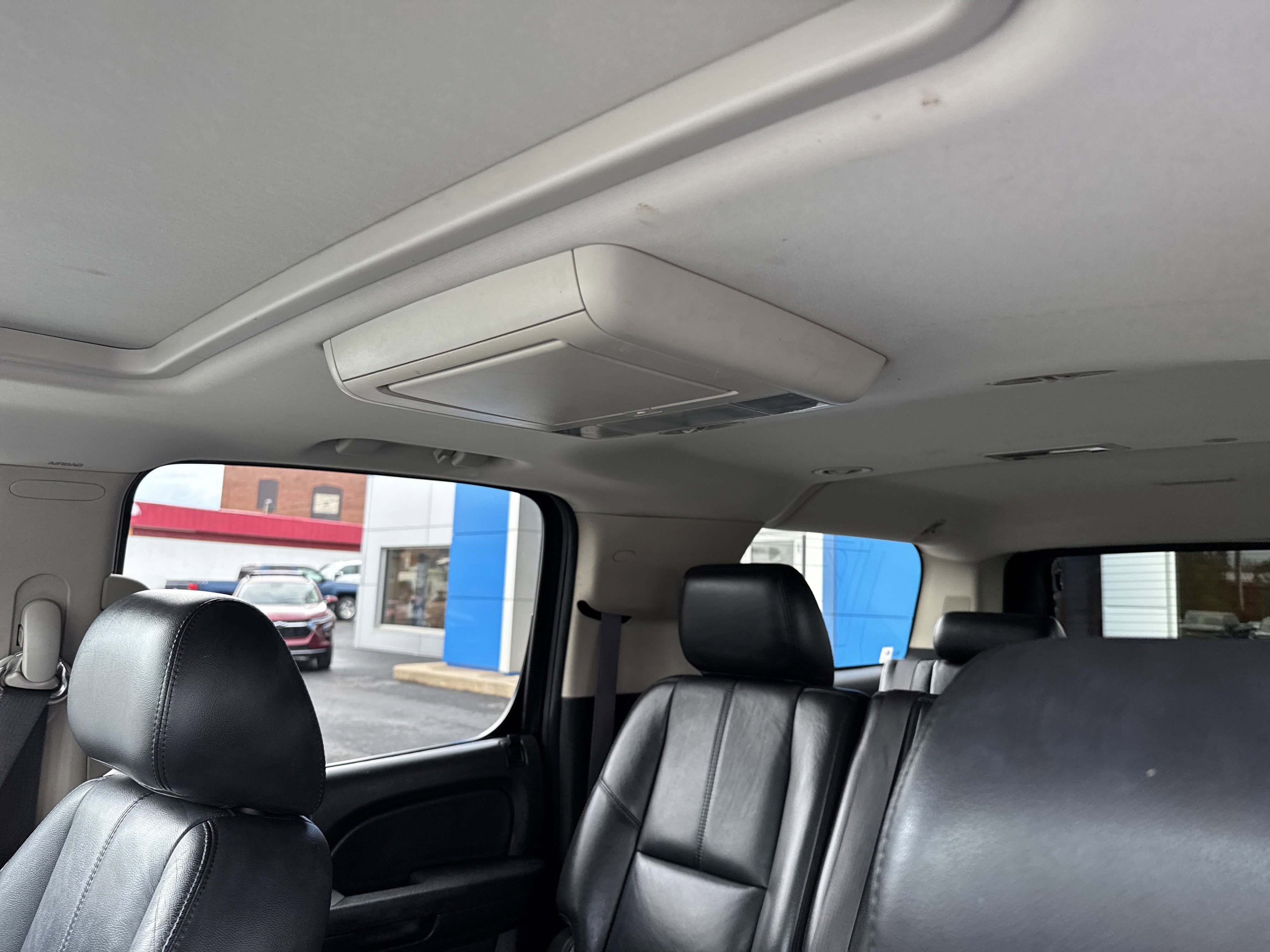 2011 Chevrolet K1500 SUBURBAN LT