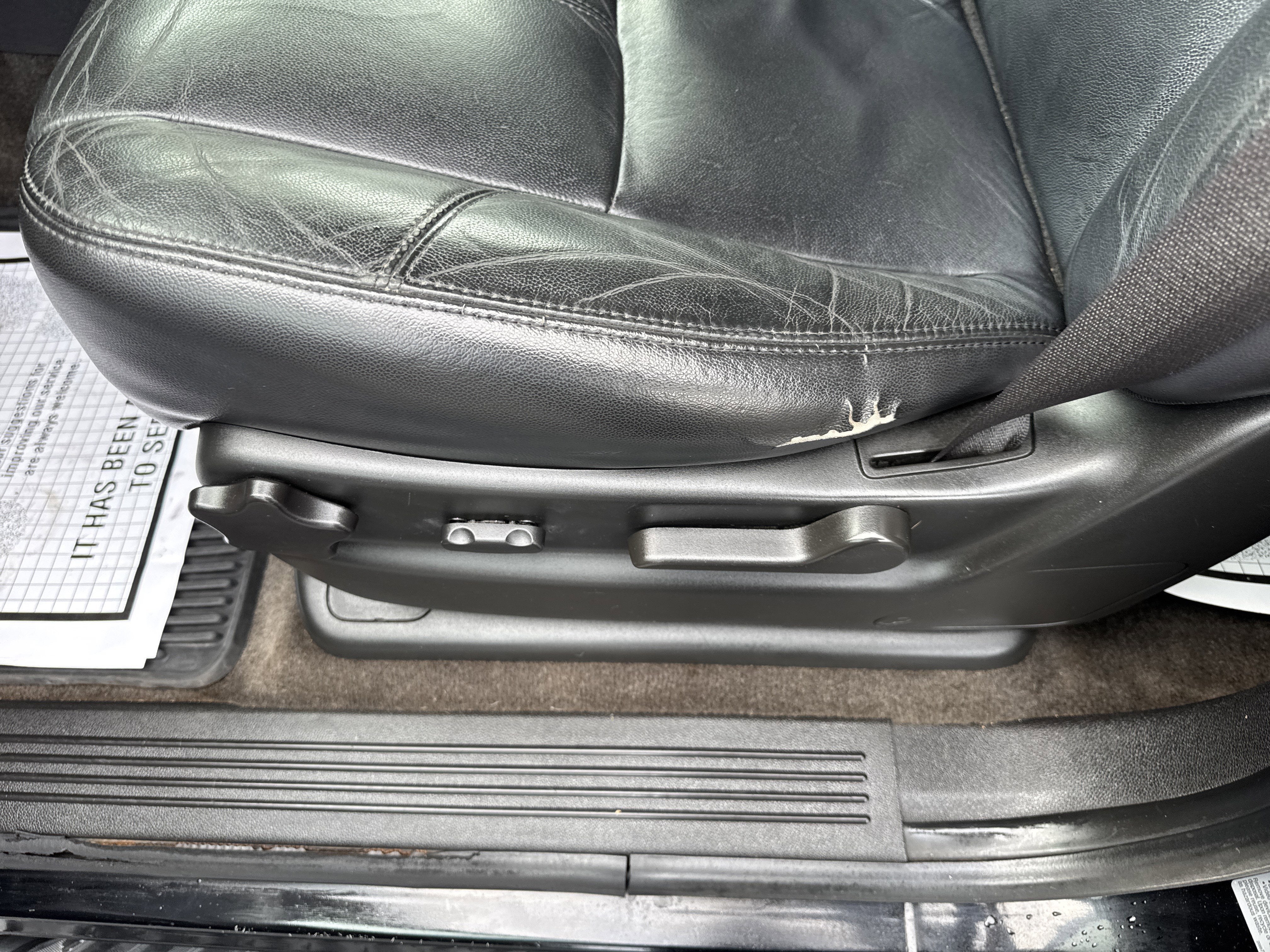 2011 Chevrolet K1500 SUBURBAN LT