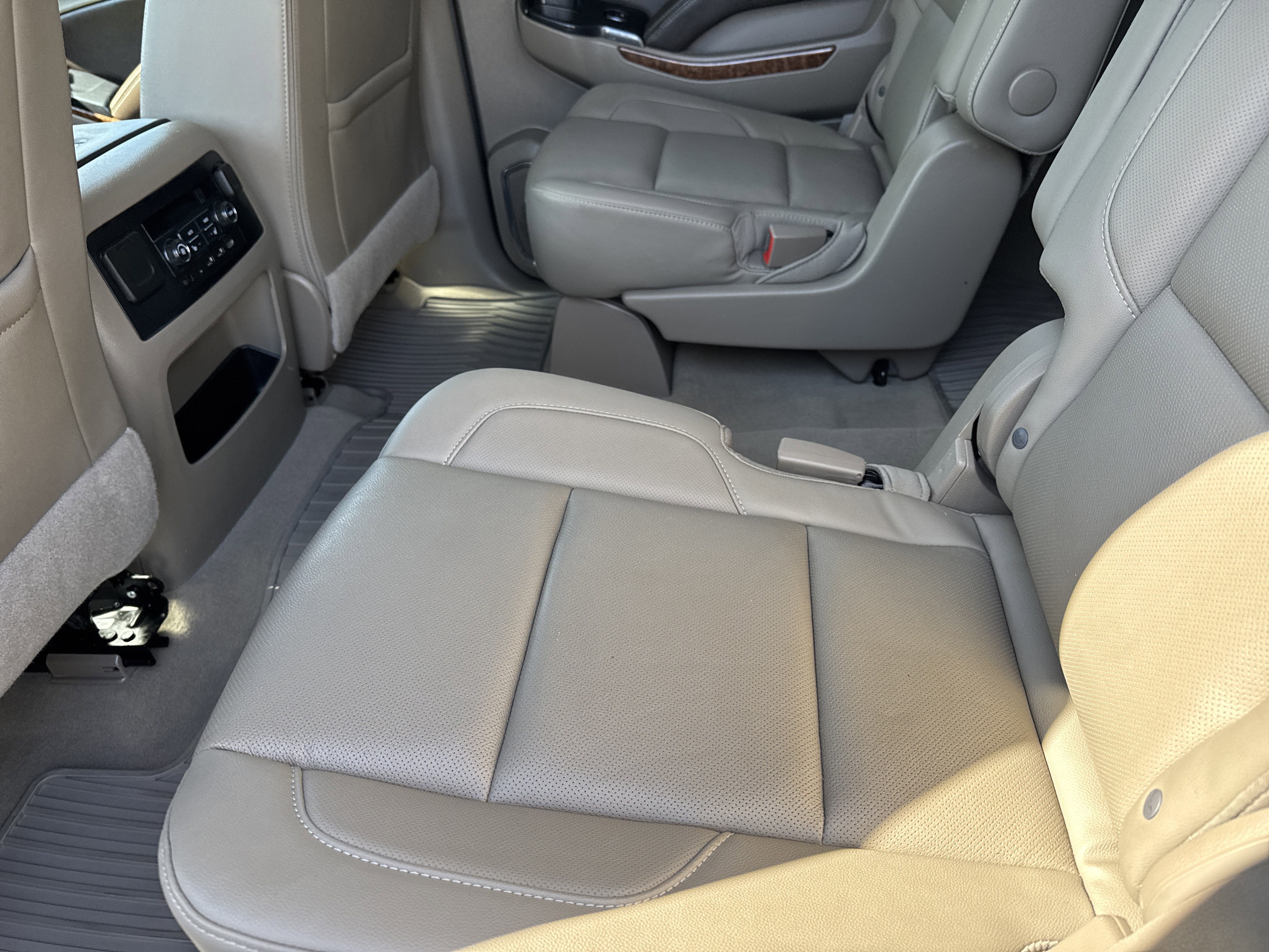 2019 Chevrolet SUBURBAN PREMIER