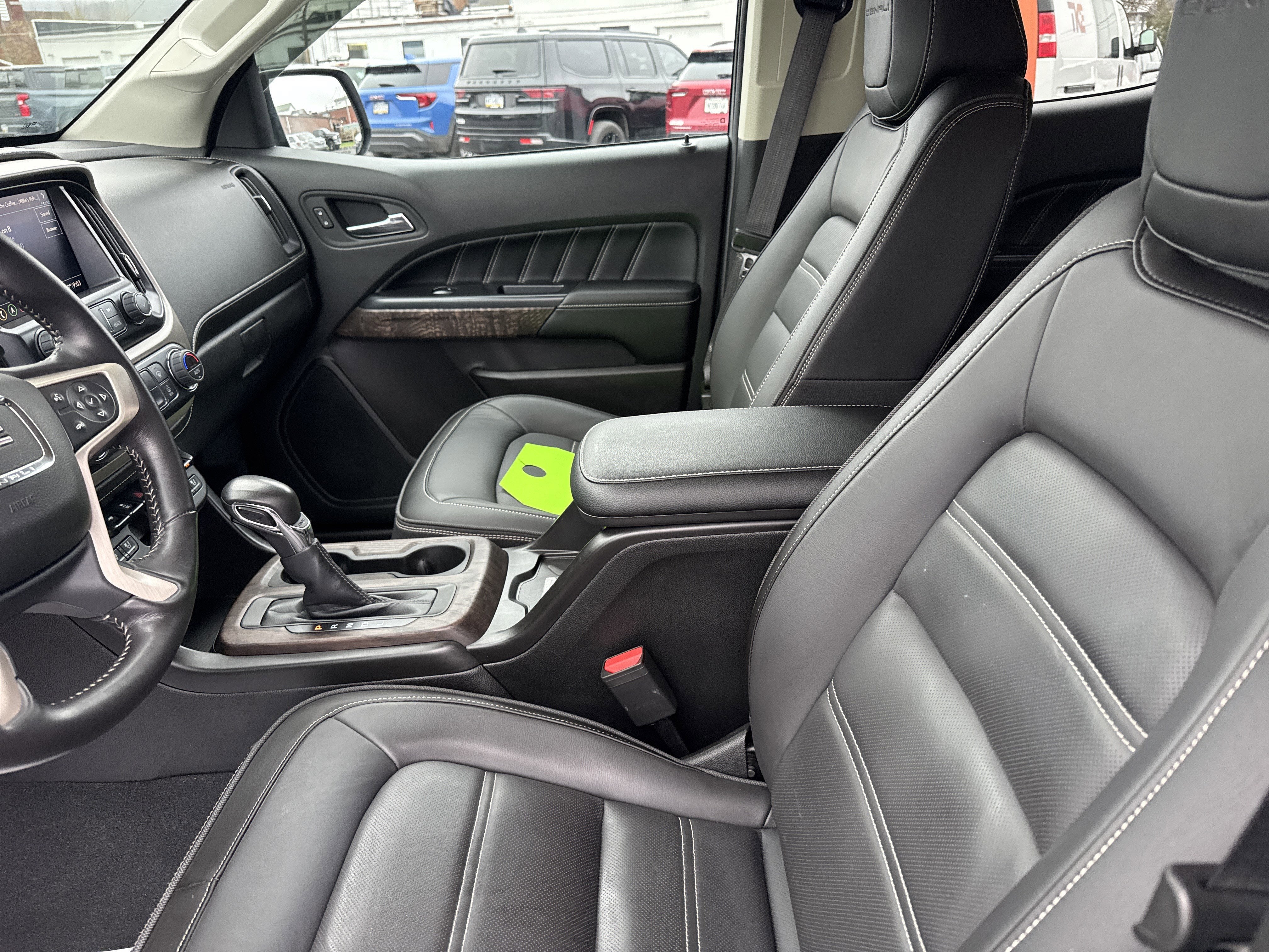 2022 GMC CANYON DENALI