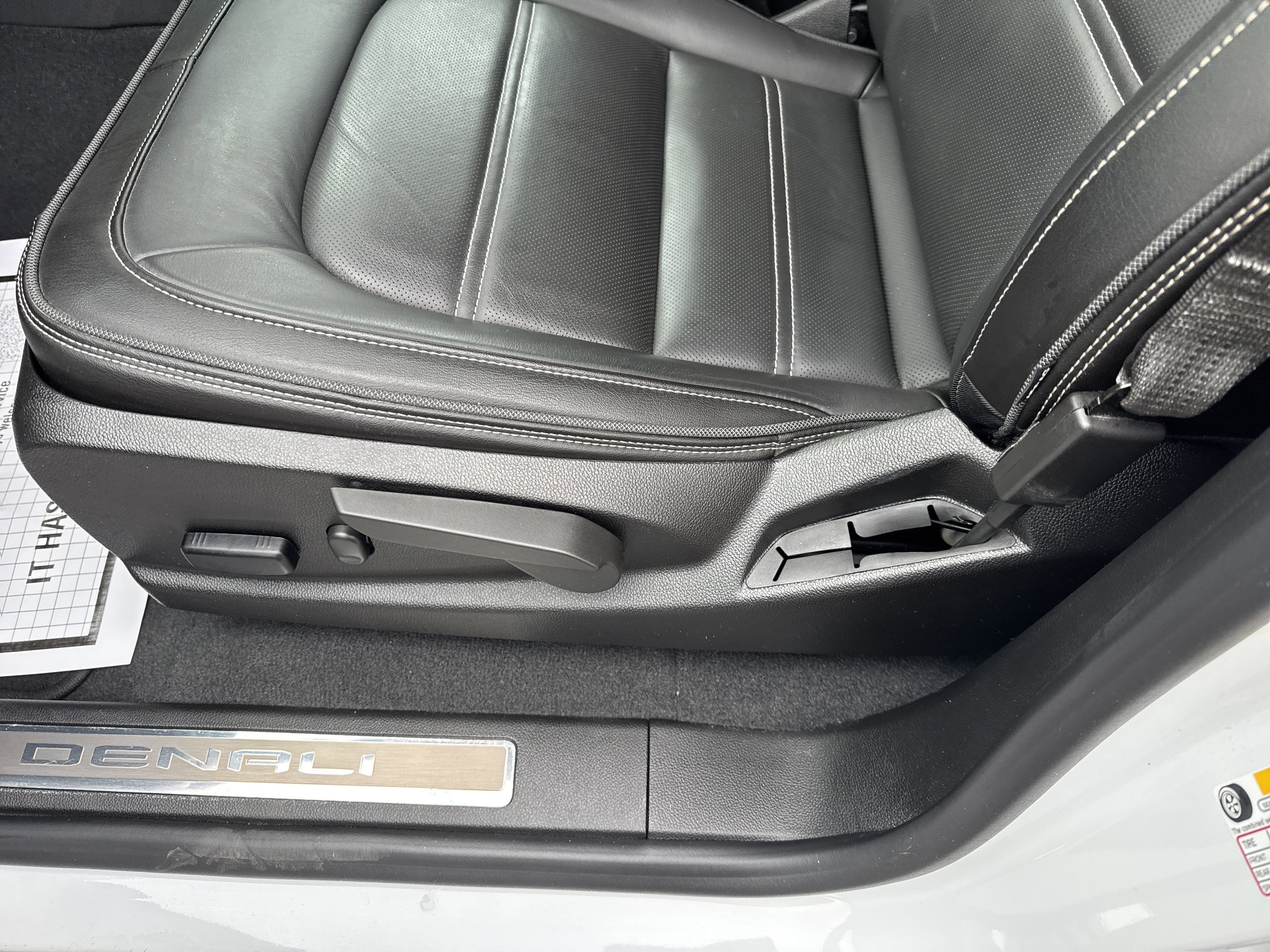 2022 GMC CANYON DENALI