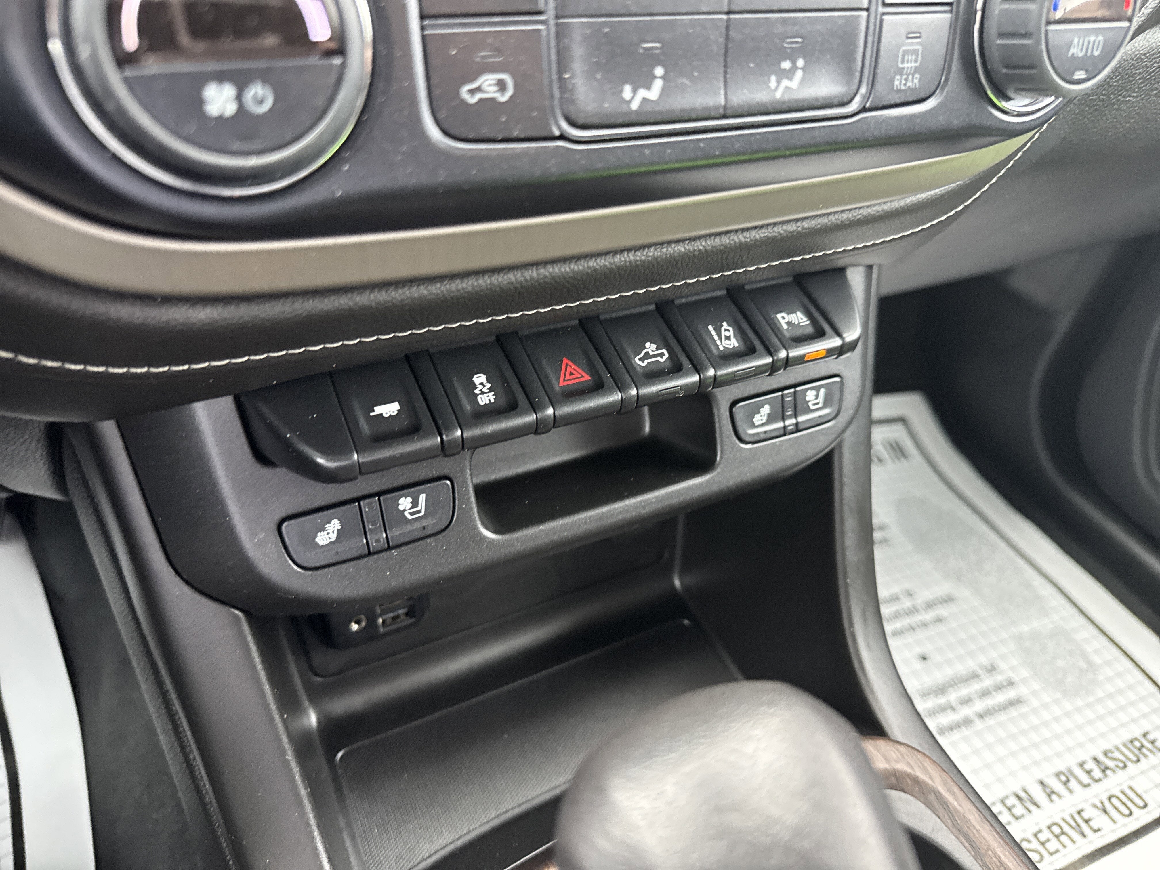 2022 GMC CANYON DENALI