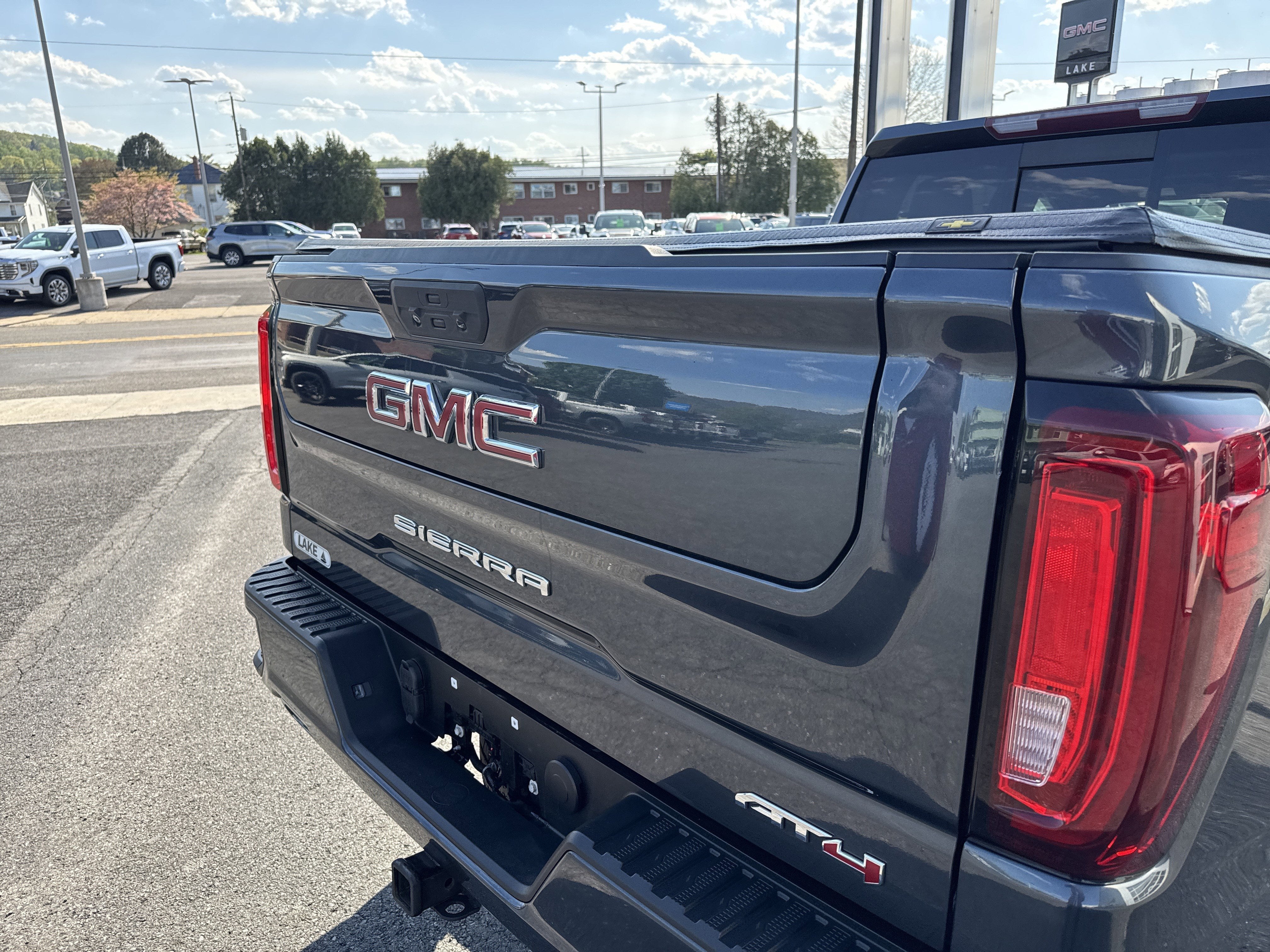 2021 GMC SIERRA 1500 AT4