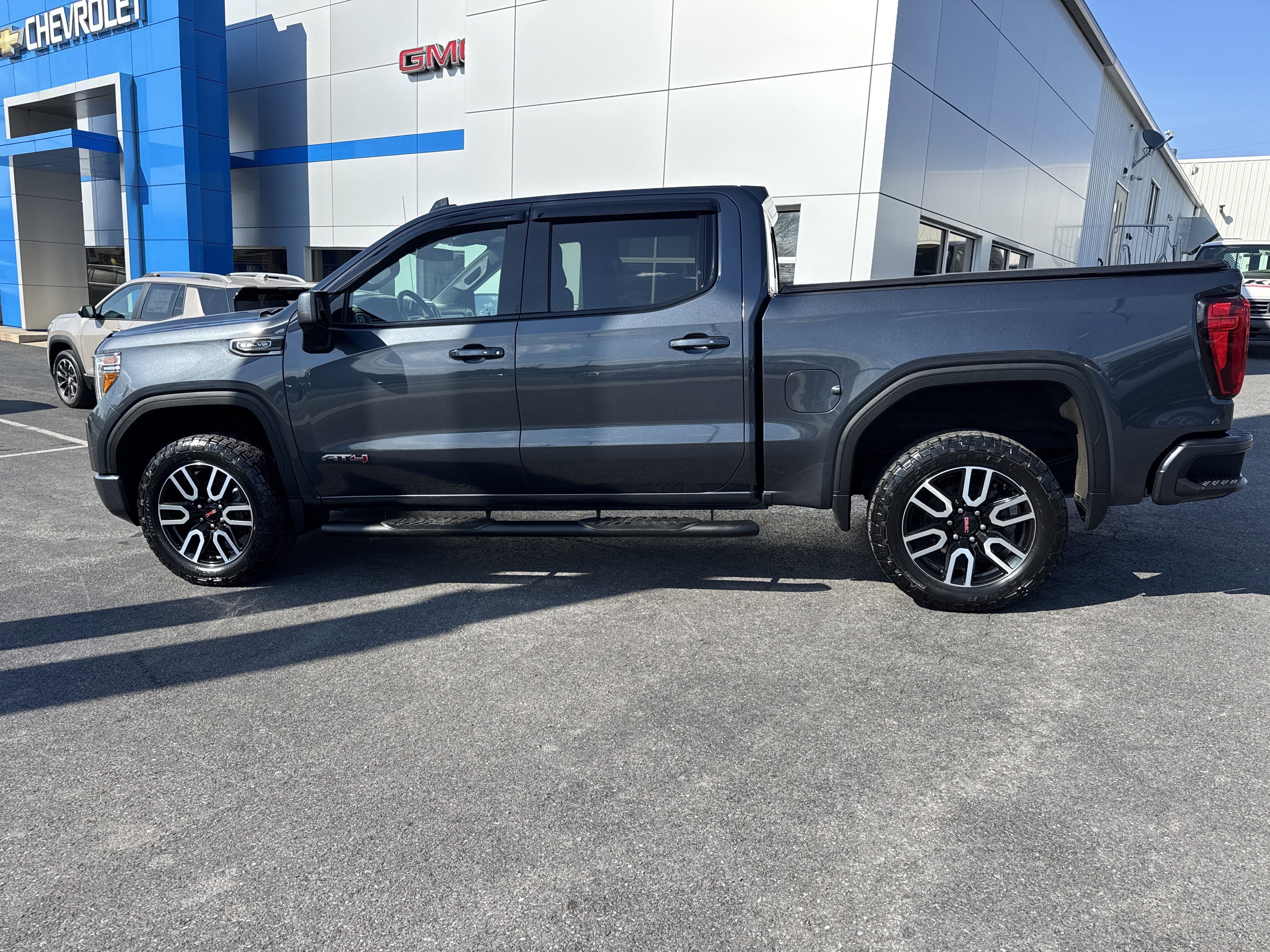 2021 GMC SIERRA 1500 AT4