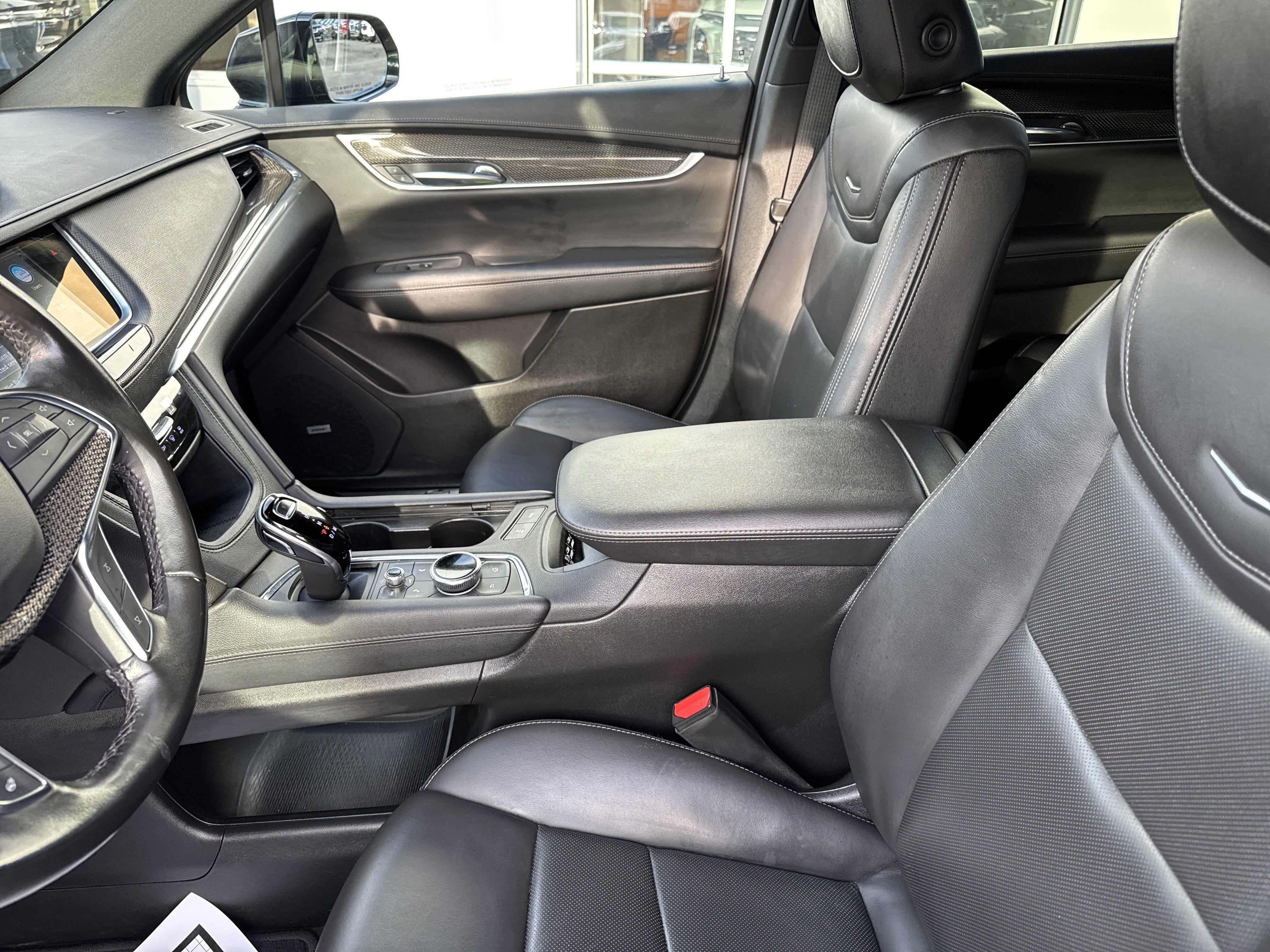 2022 Cadillac XT5 SPORT