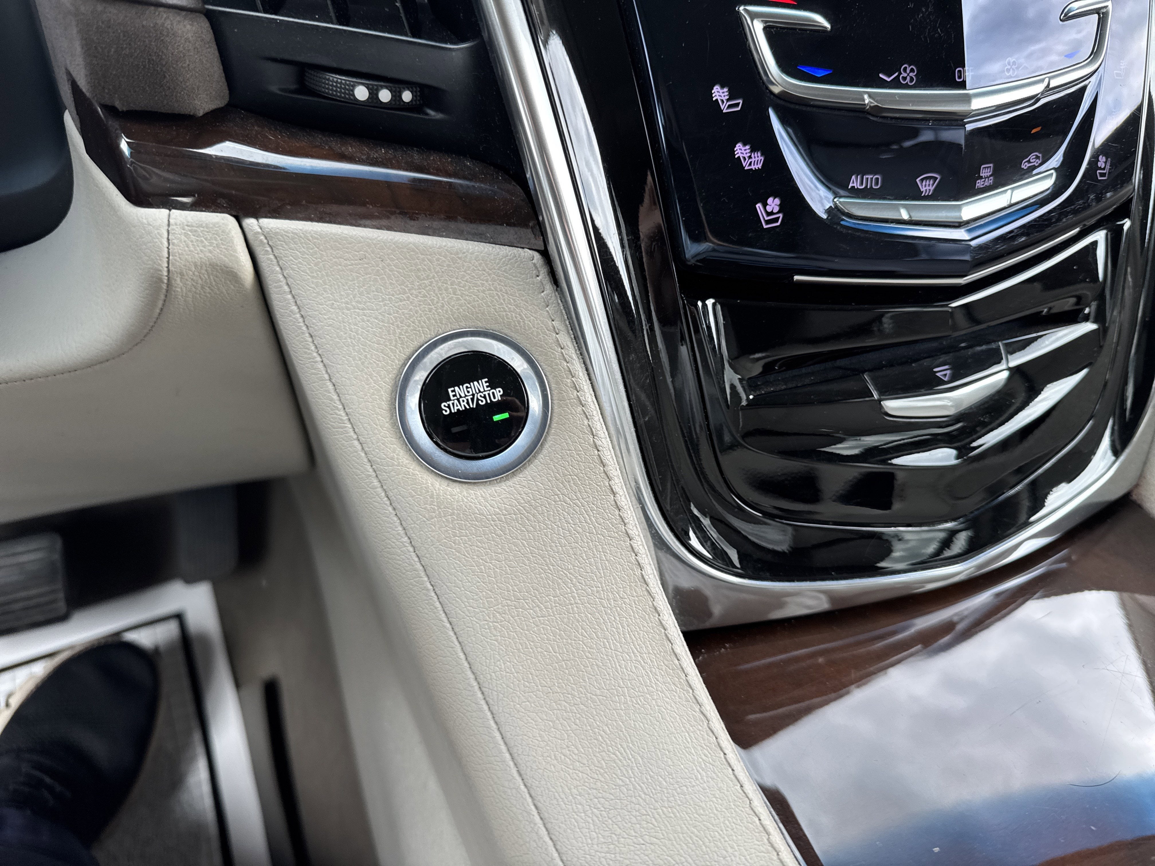 2017 Cadillac ESCALADE ESV PREMIUM