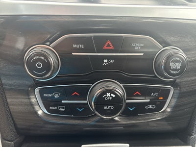 2020 Chrysler 300 Touring