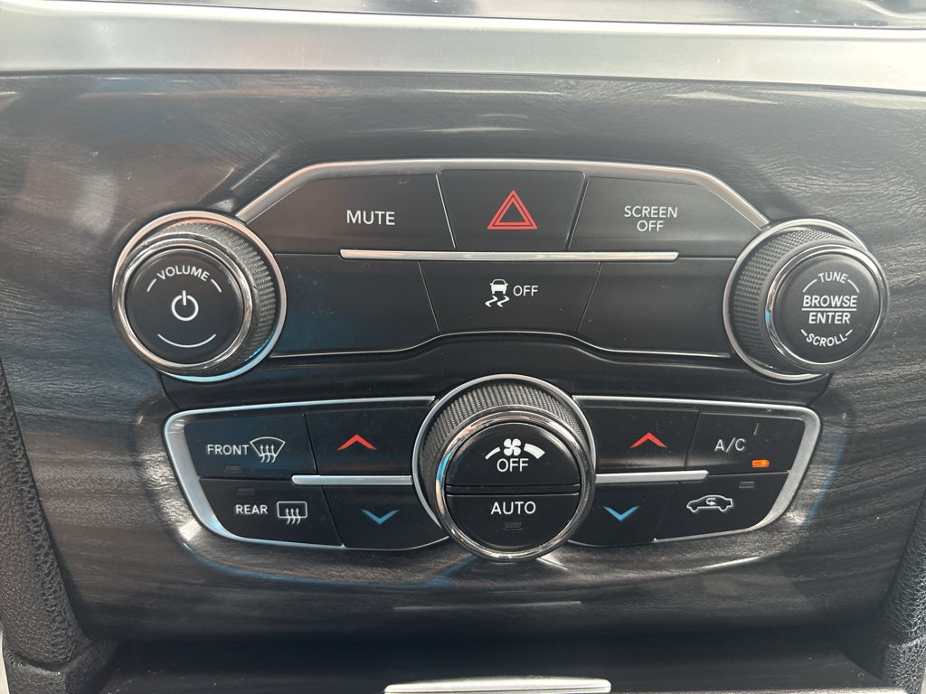 2020 Chrysler 300 Touring