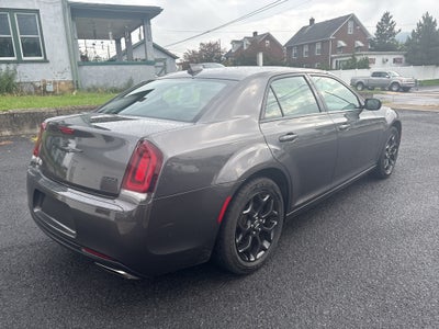 2020 Chrysler 300 Touring