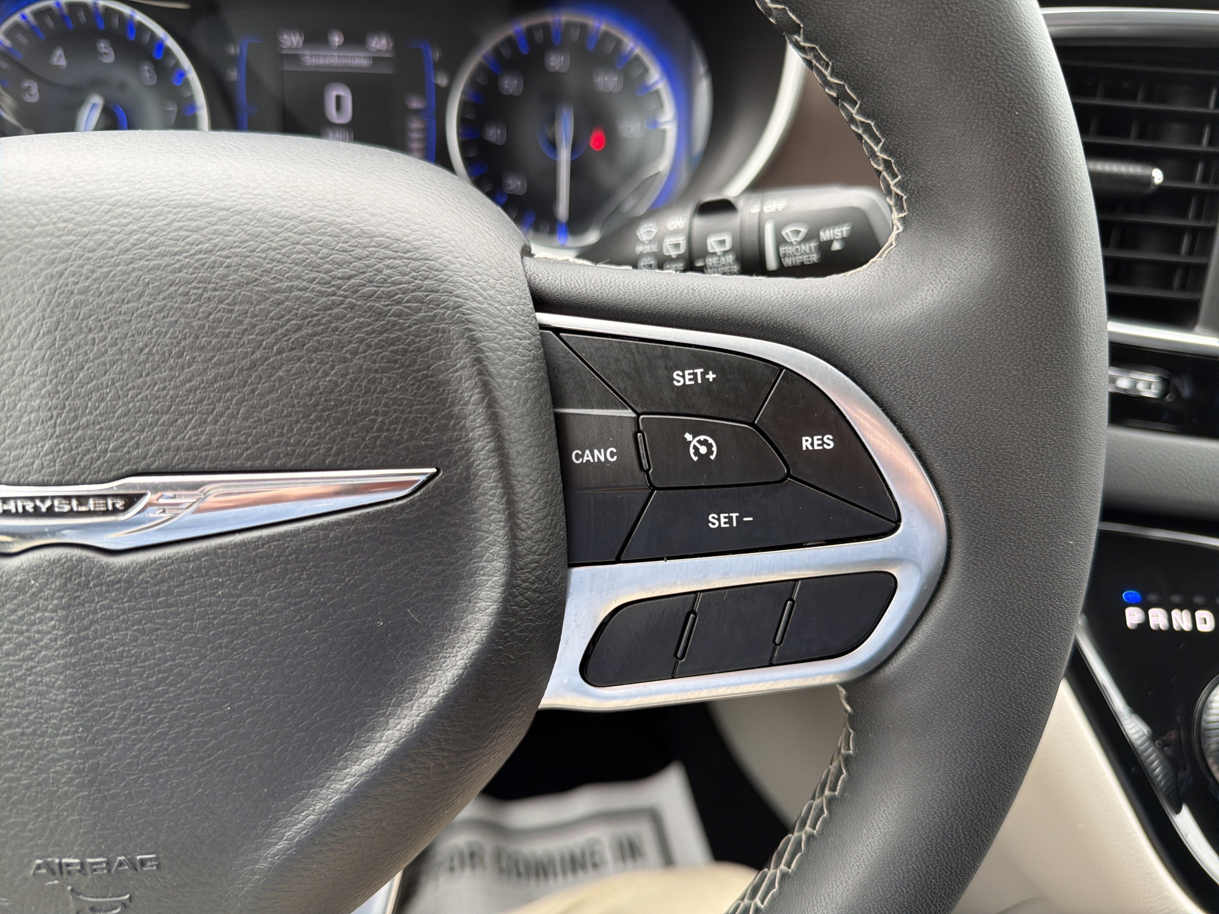 2023 Chrysler VOYAGER LX
