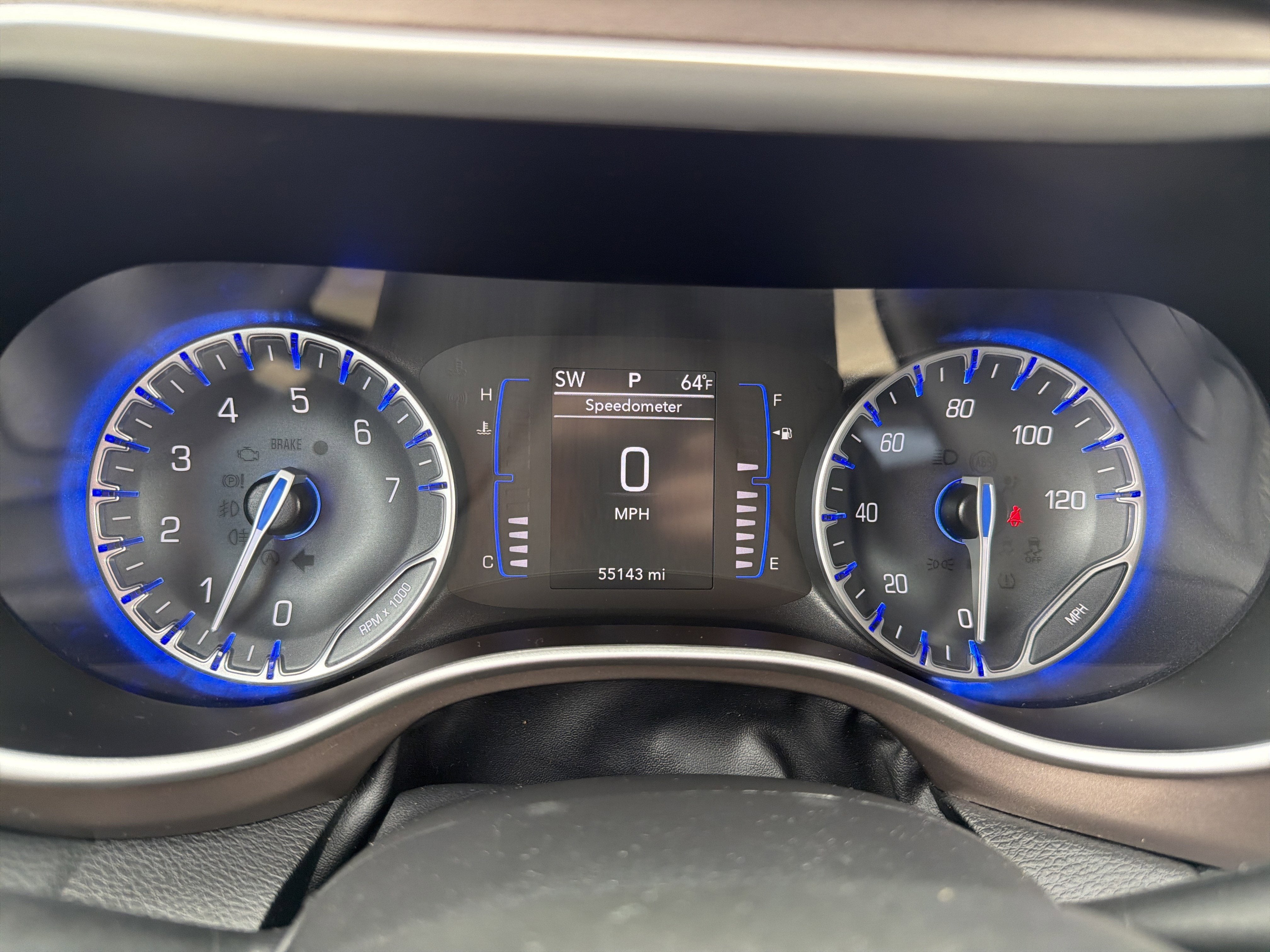 2023 Chrysler VOYAGER LX