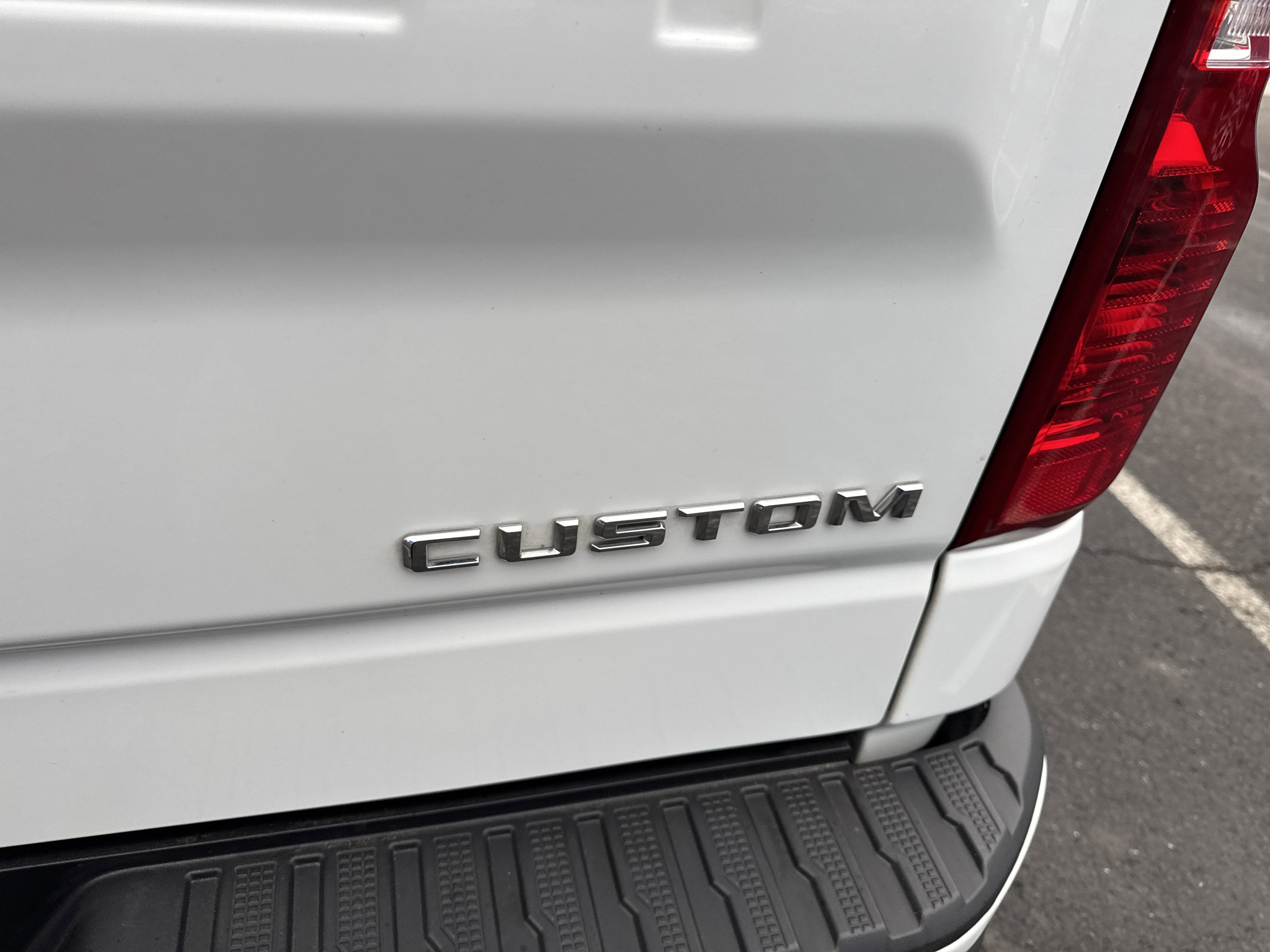 2023 Chevrolet SILVERADO 1500 CUSTOM