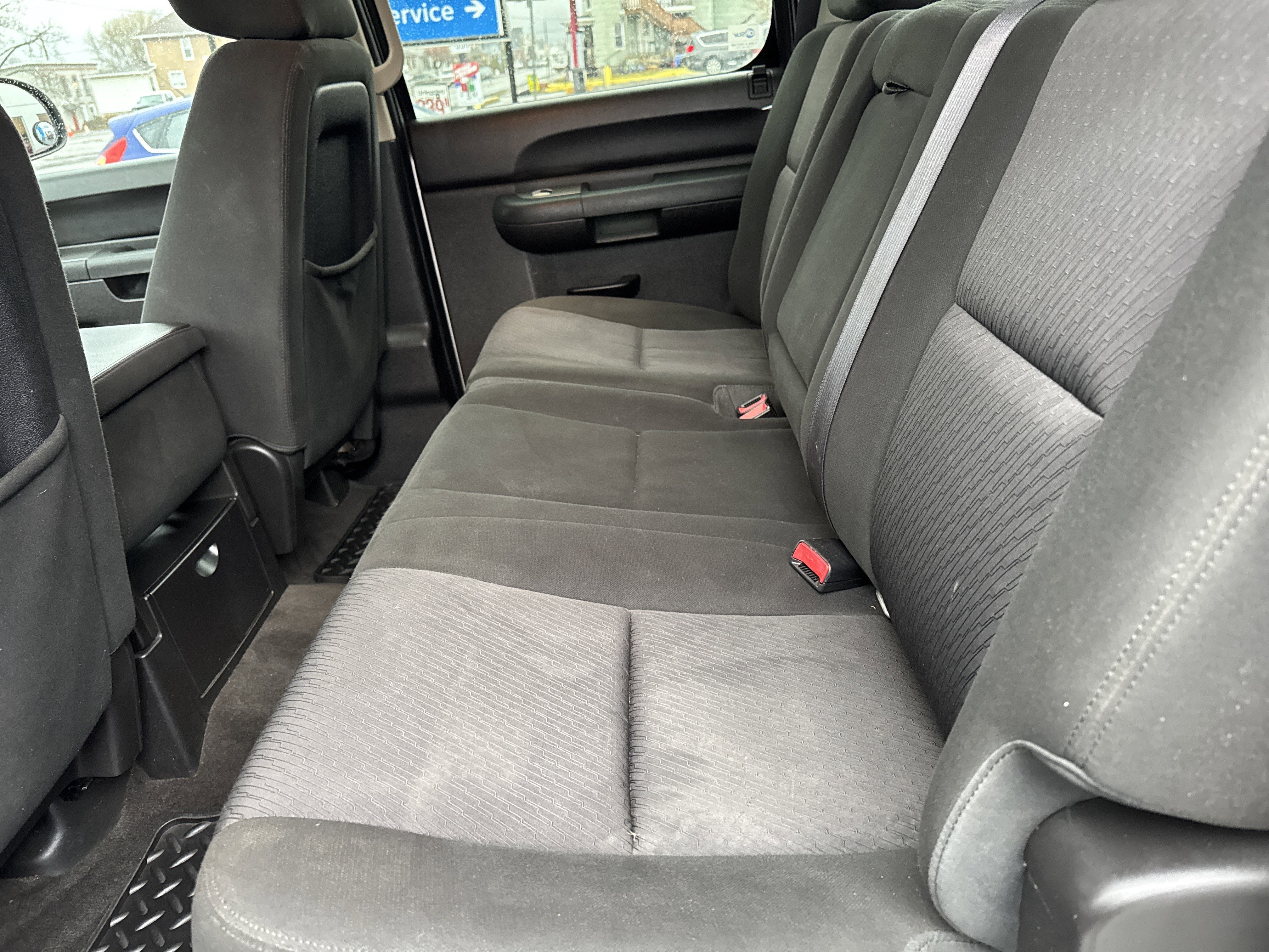 2011 Chevrolet SILVERADO 1500 CREW