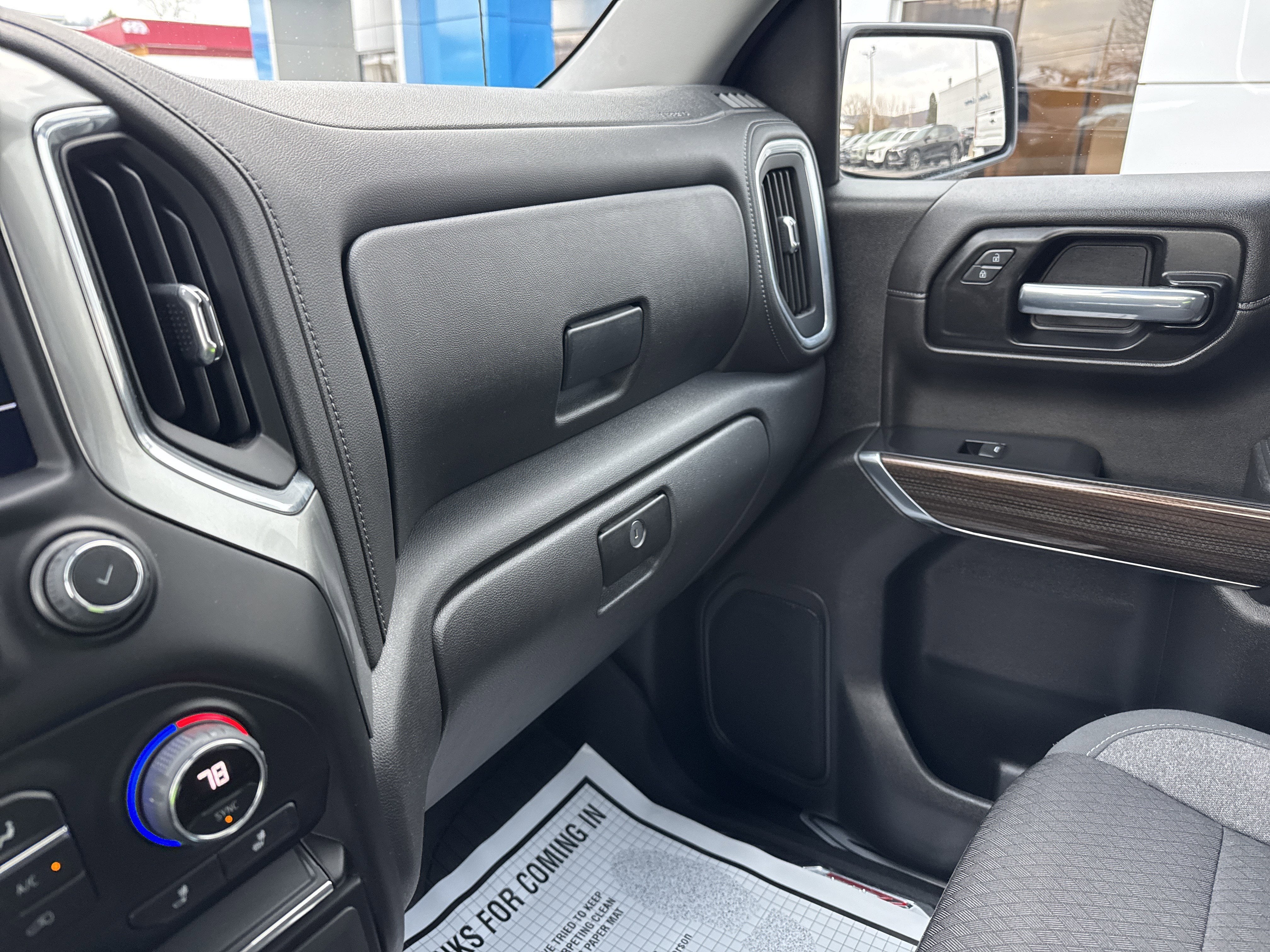 2021 Chevrolet SILVERADO 1500 TRAILBOSS