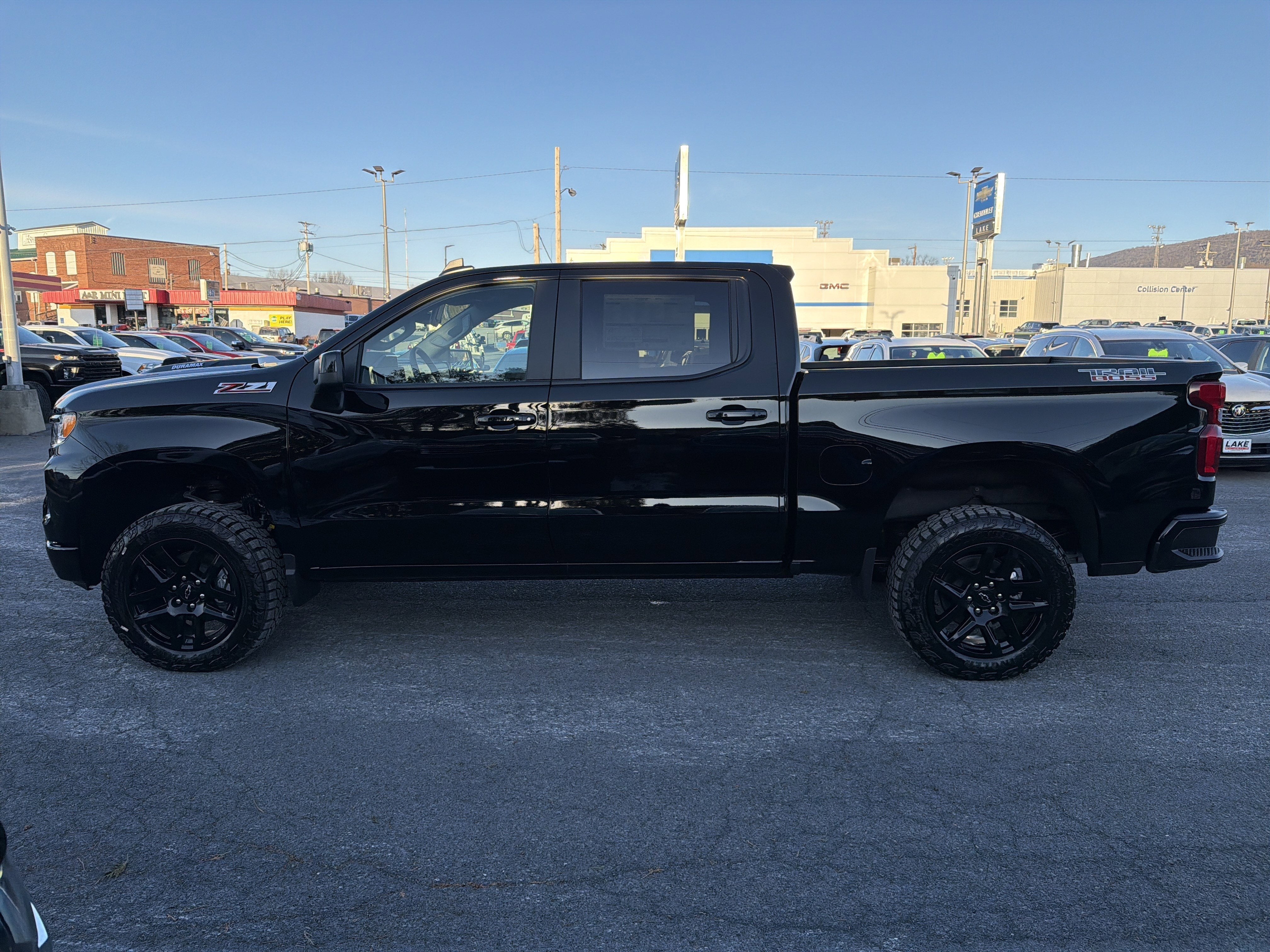 2026 Chevrolet SILVERADO 1500 LT Trail Boss