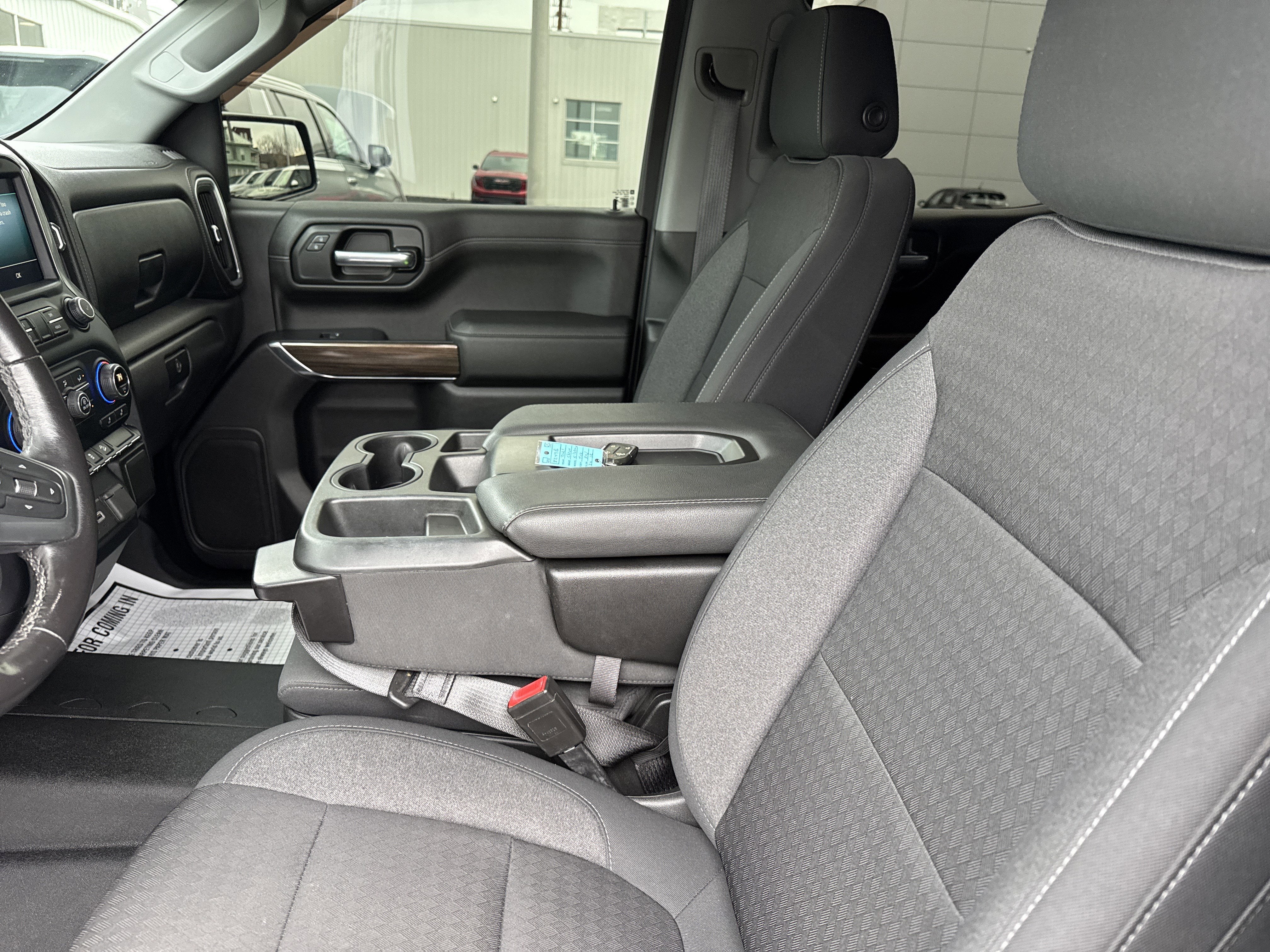 2021 Chevrolet SILVERADO 1500 RST