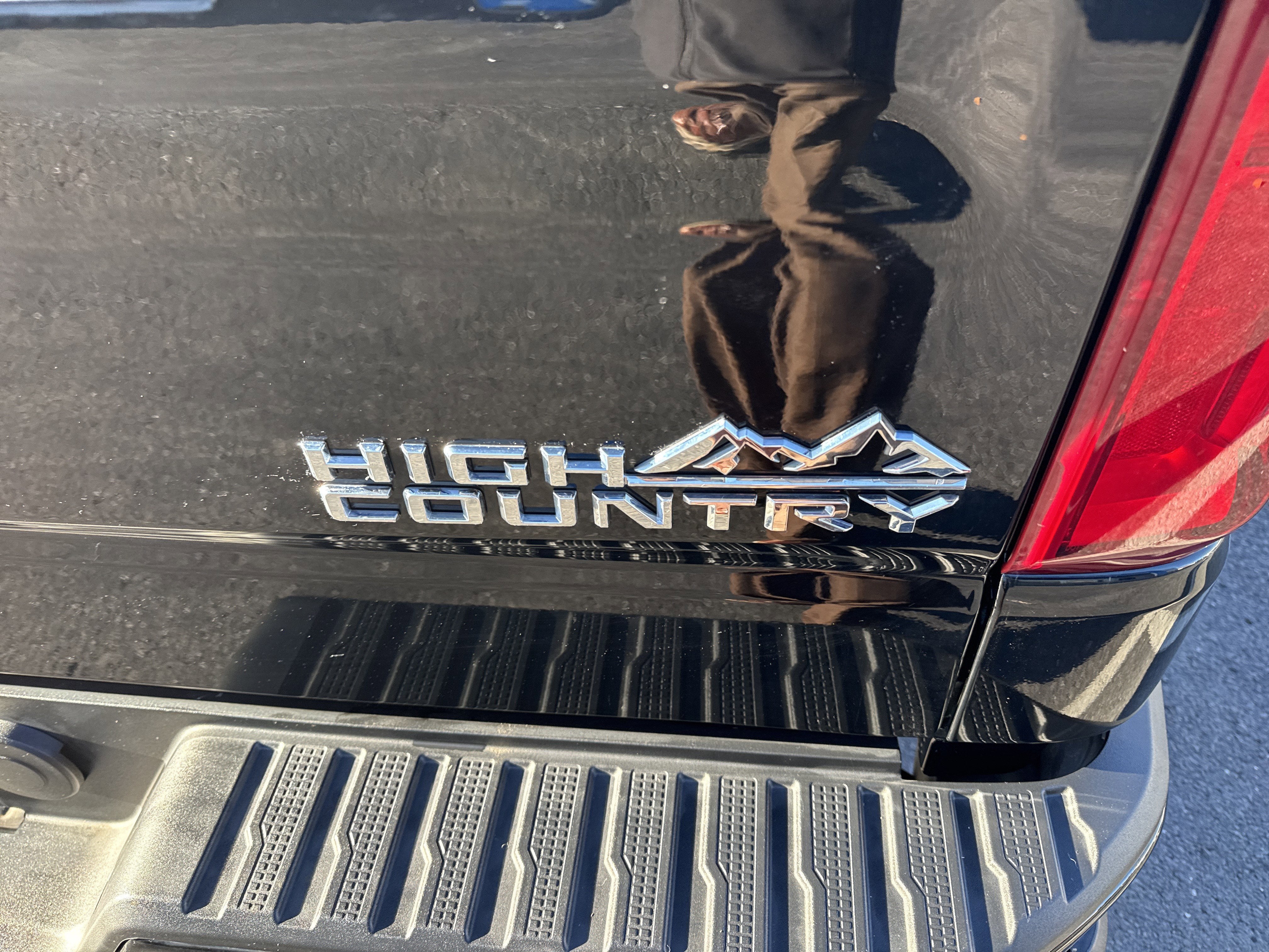 2022 Chevrolet SILVERADO 1500 HIGH COUNTRY