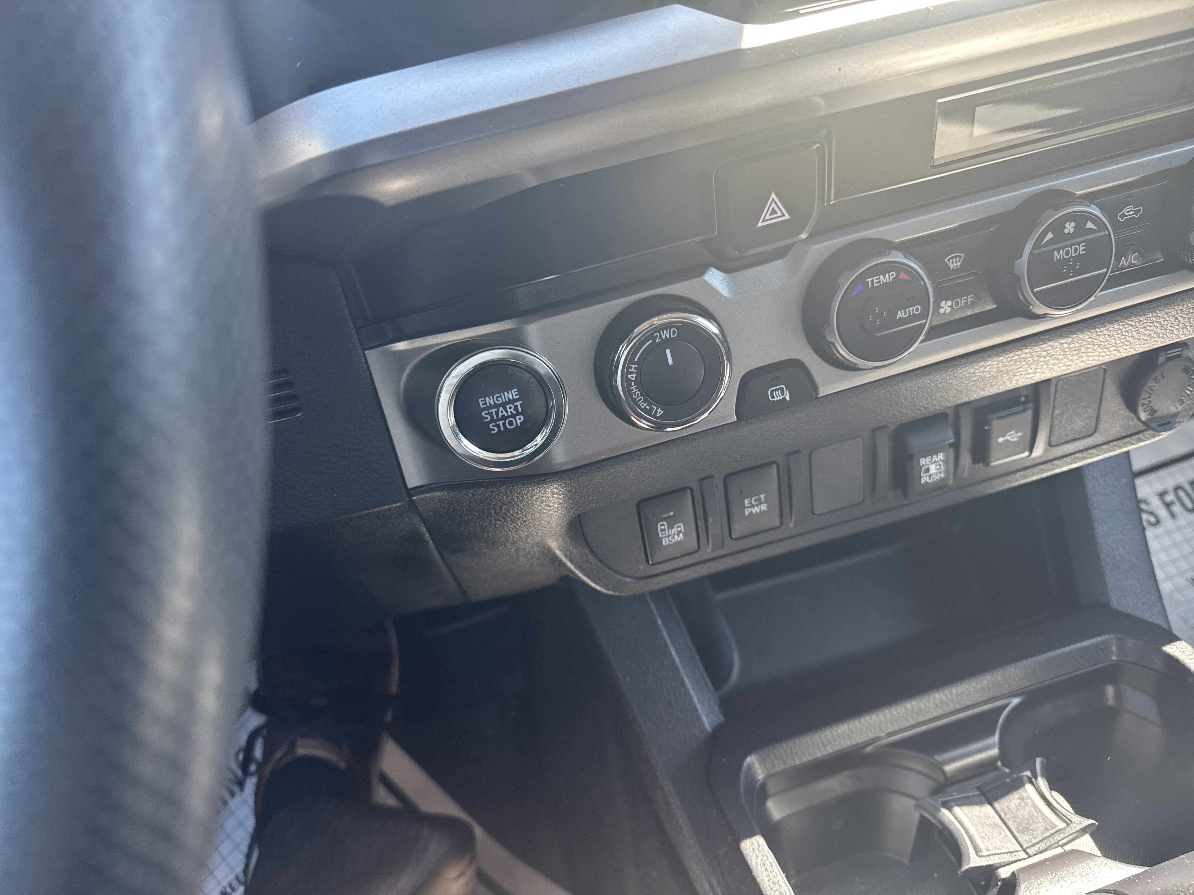 2023 Toyota TACOMA SR5