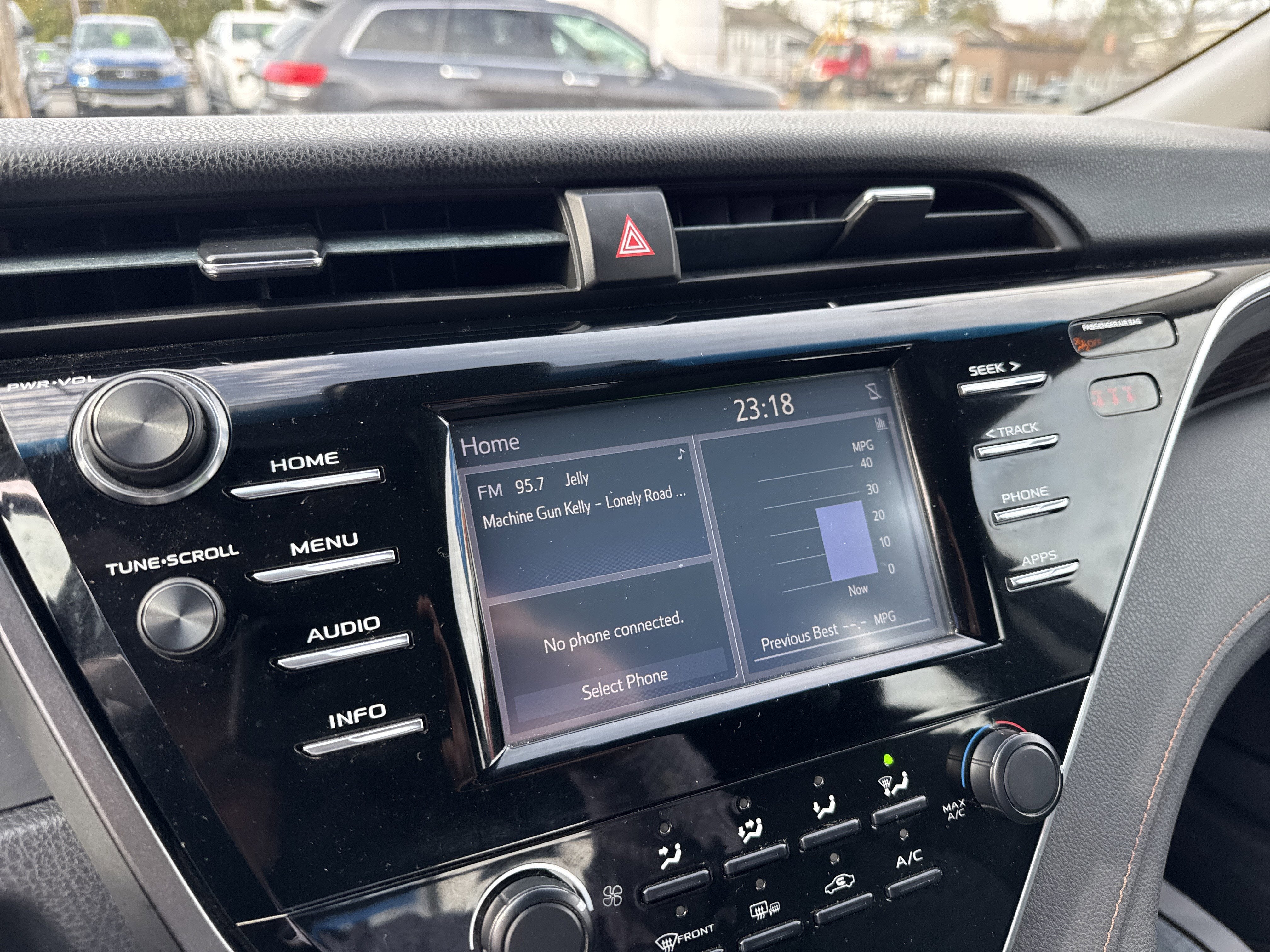 2018 Toyota CAMRY LE