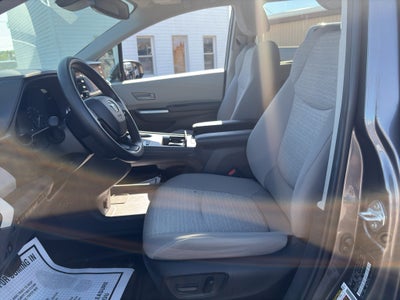 2024 Toyota Sienna LE