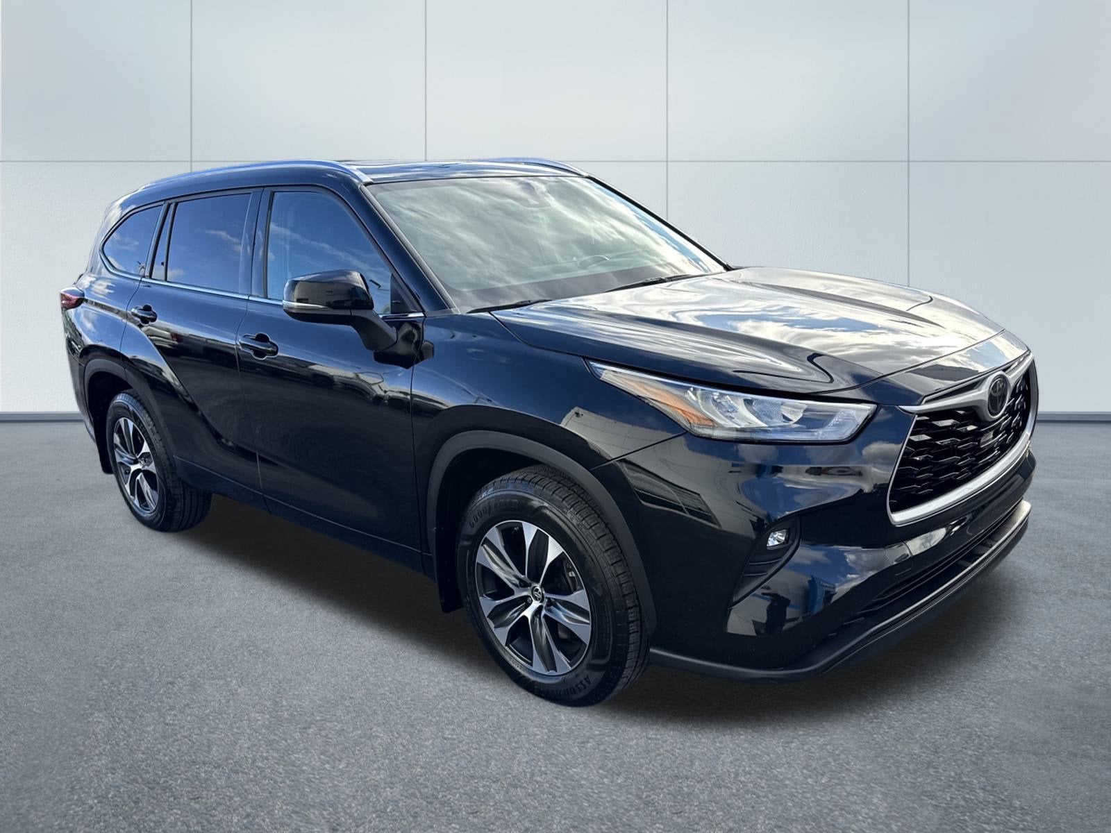 2020 Toyota HIGHLANDER XLE