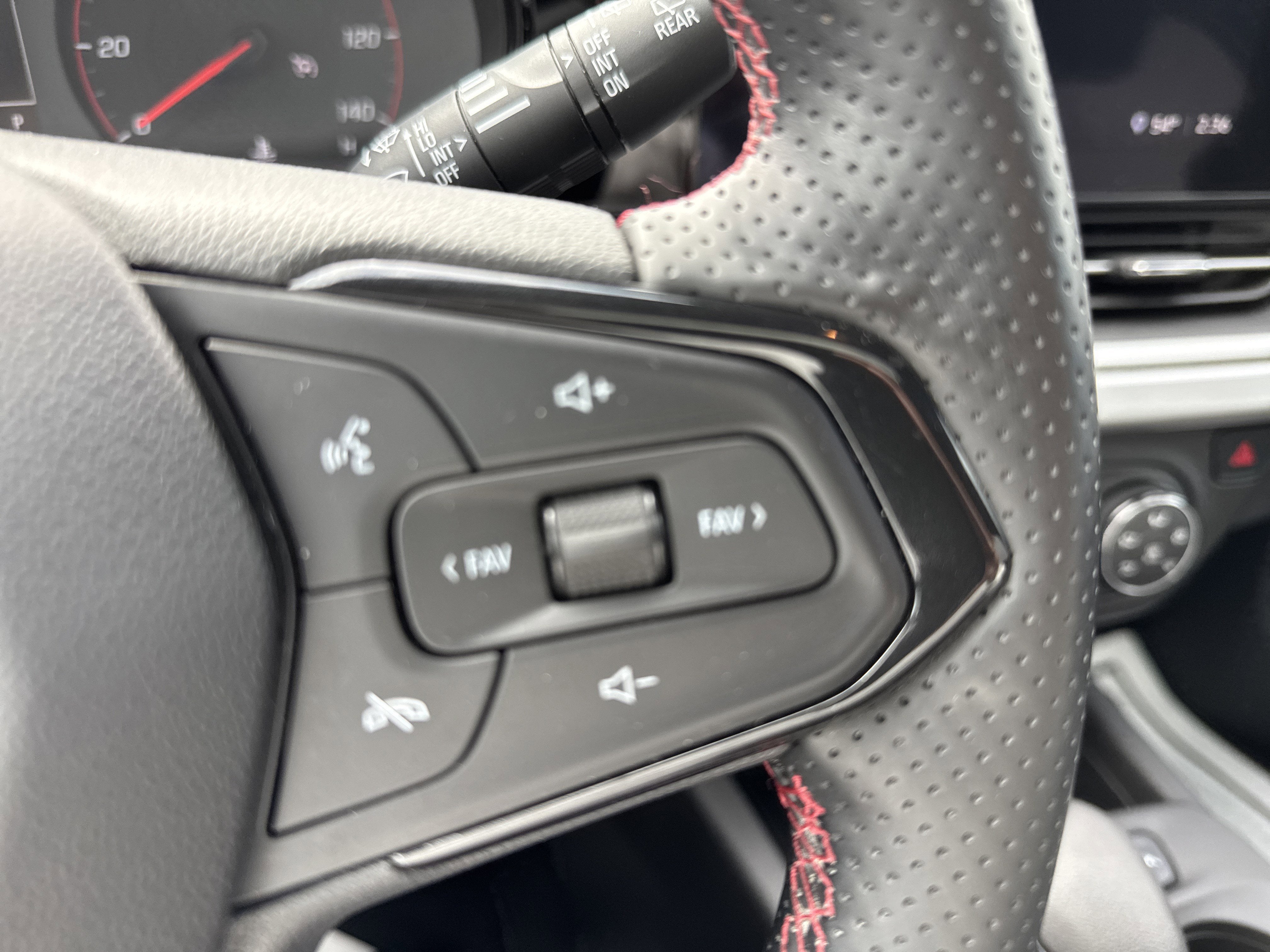 2024 Chevrolet TRAX RS