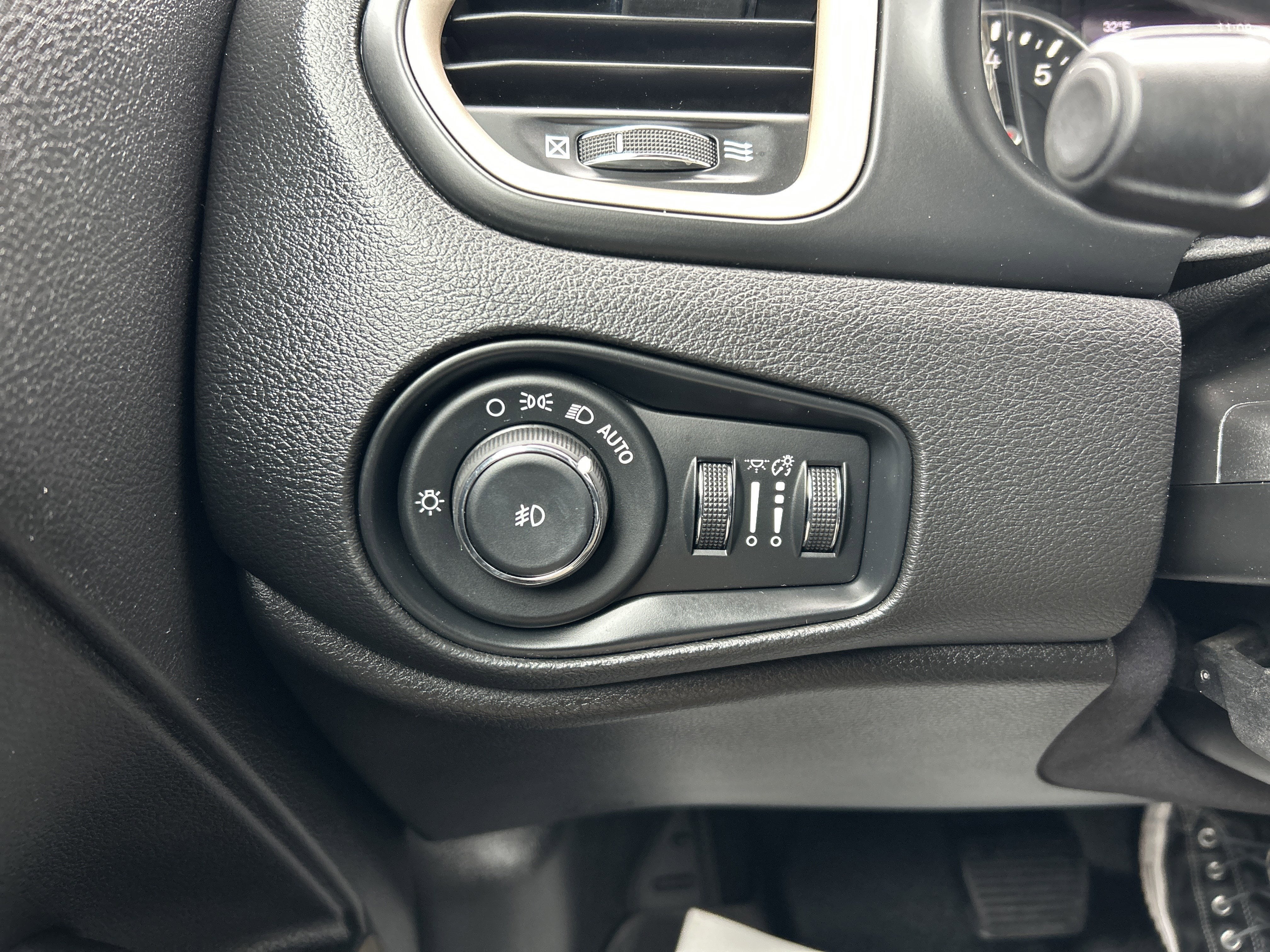 2017 Jeep RENEGADE LIMITED