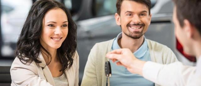 Couple happy at Lake Chrysler Dodge Jeep Ram in Lewistown PA